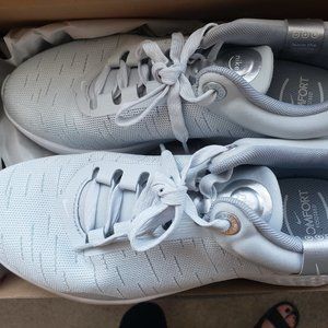 Nike Renew Serenity Run